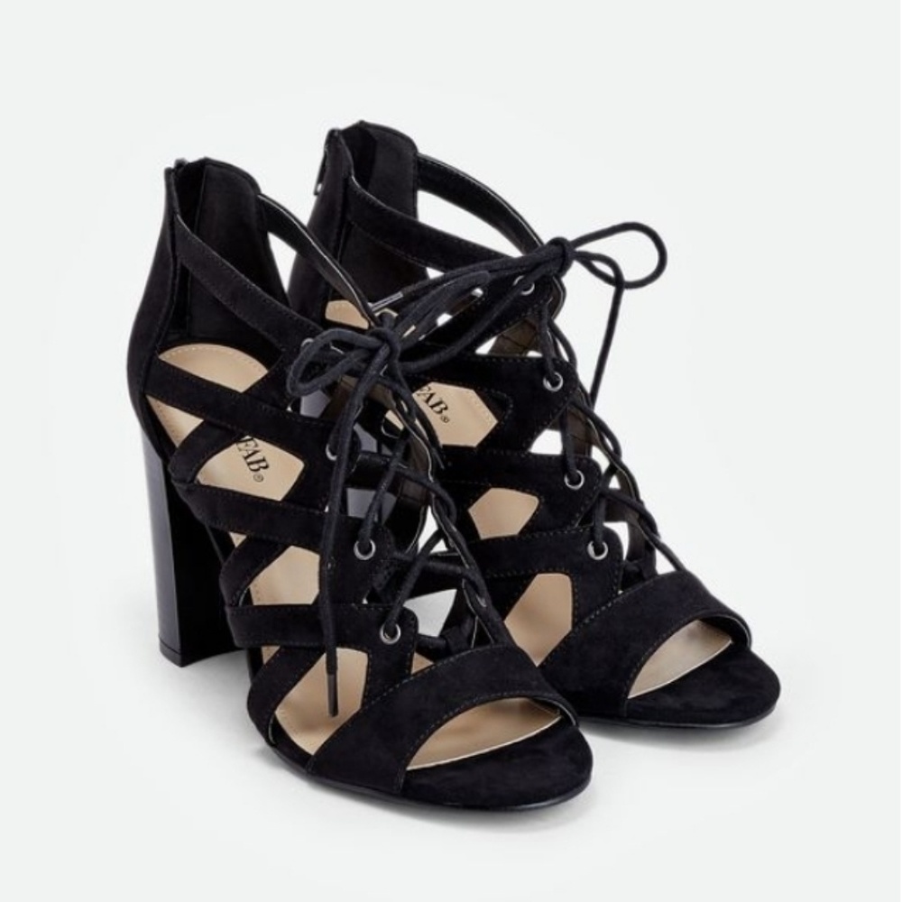 🌻Just Fab Carrie Lace Shoe in black
